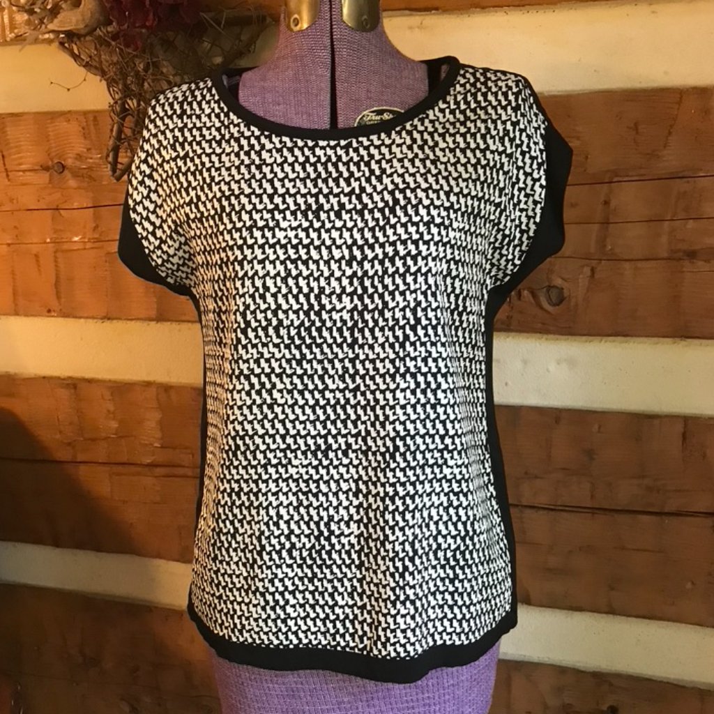 Diane Von Furstenberg Stretch Silk B/W Top